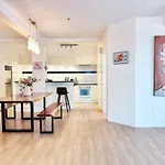Prime Cbd Stay 2Br Near University & Shopping