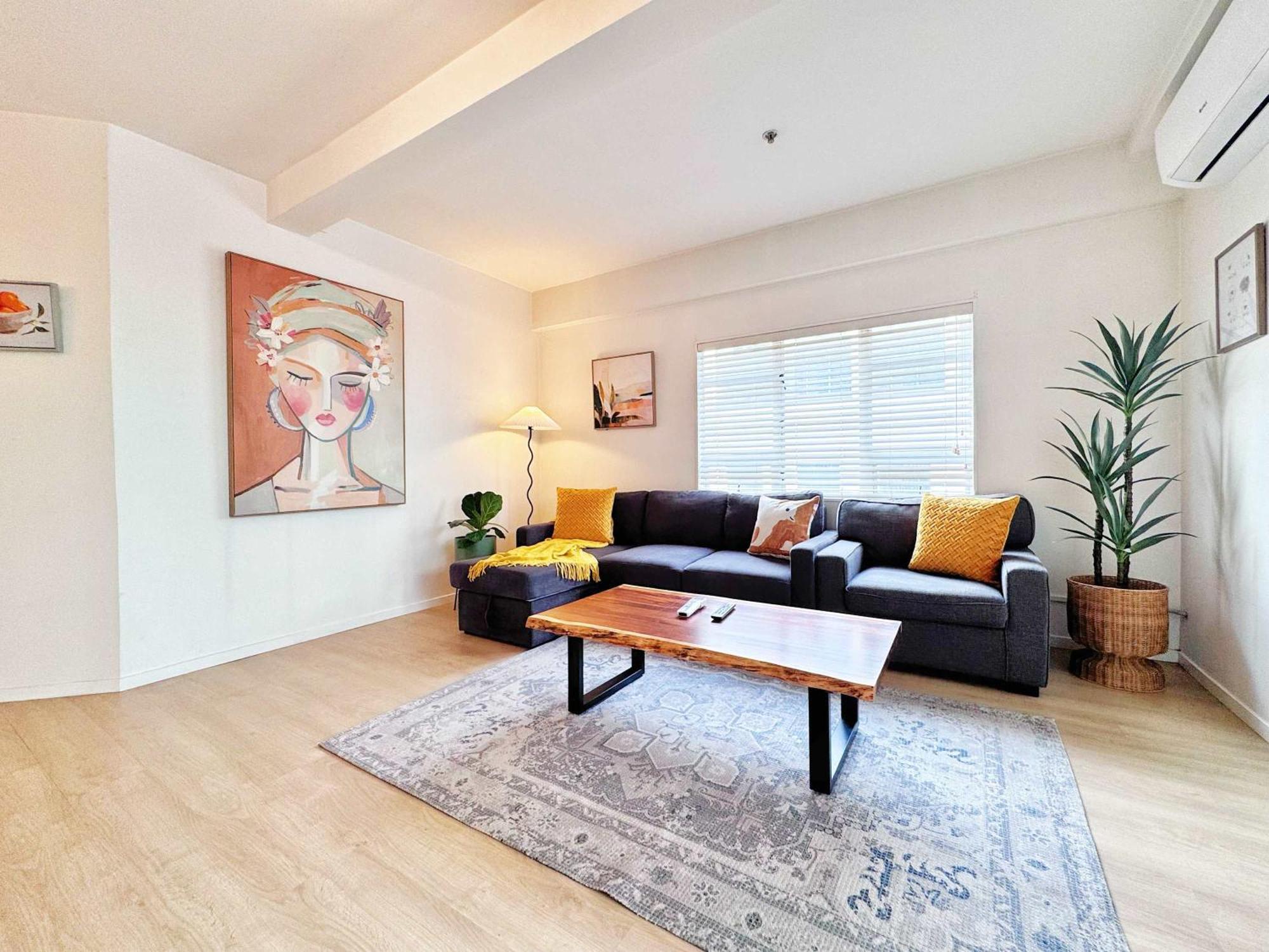 Prime Cbd 2br Near & Shopping *